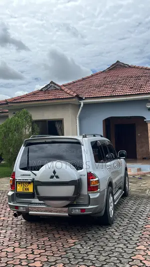 Mitsubishi Pajero 2007 Silver
