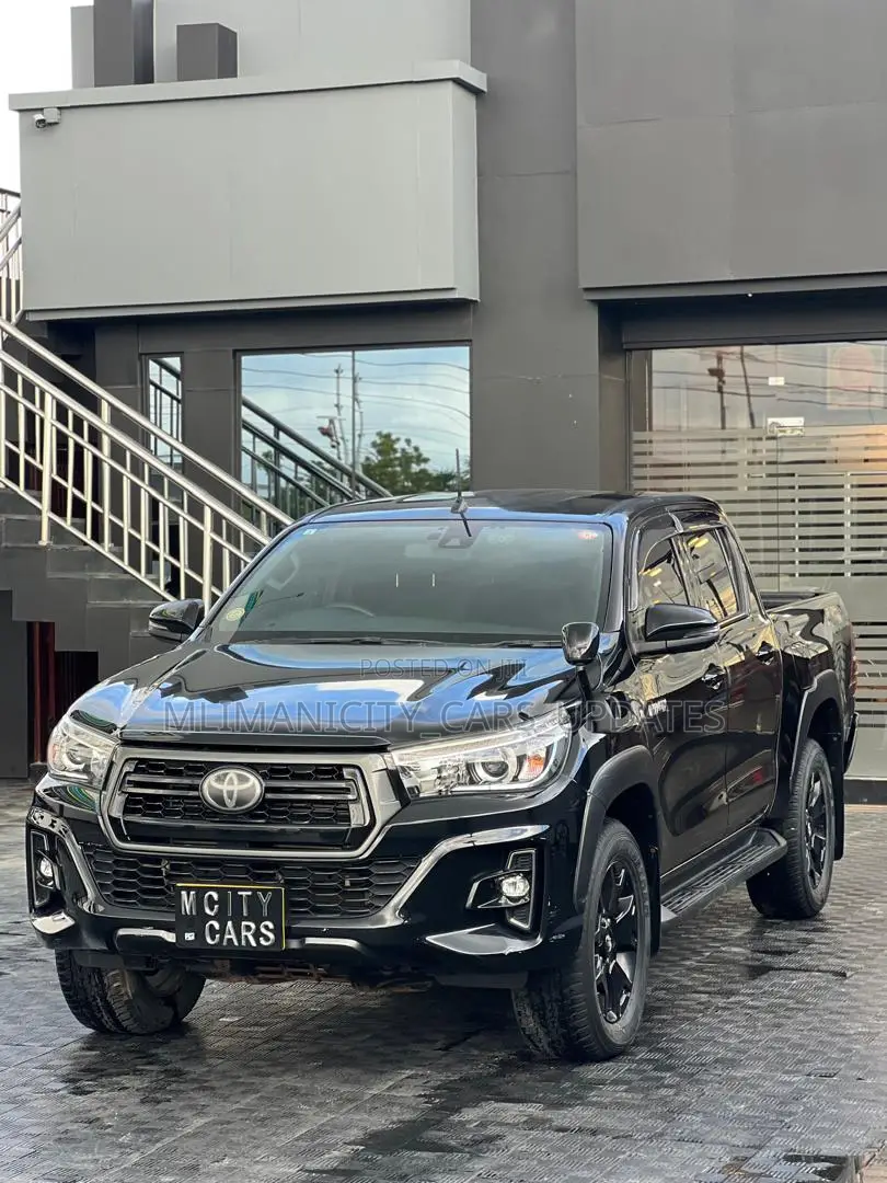 Toyota Hilux 2.4 Diesel 2020 Black