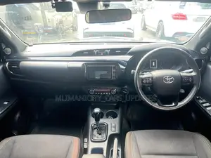 Toyota Hilux 2.4 Diesel 2020 Black