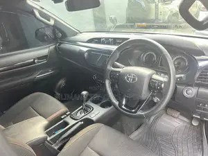 Toyota Hilux 2.4 Diesel 2020 Black