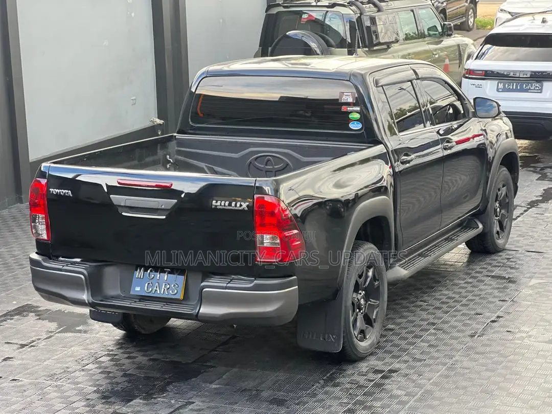 Toyota Hilux 2.4 Diesel 2020 Black