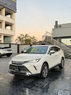 Toyota Harrier 2.0 4WD 2020 White