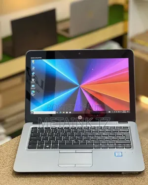Laptop HP EliteBook 820 G3 8GB Intel Core i5 HDD+SSD 500GB