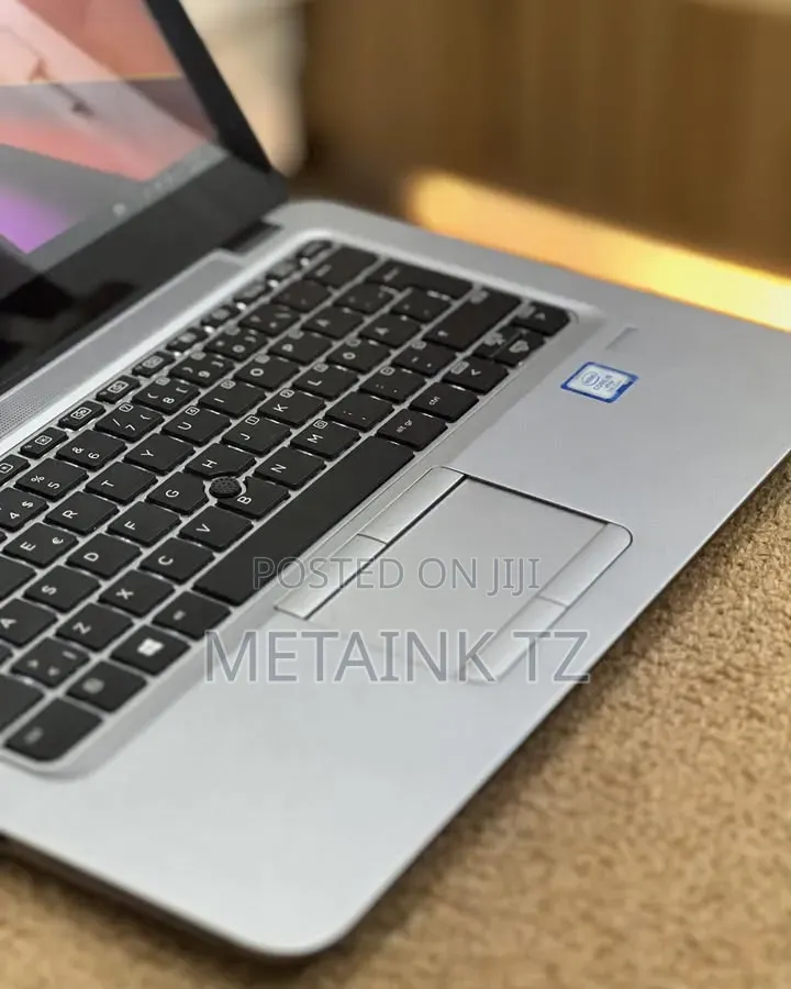 Laptop HP EliteBook 820 G3 8GB Intel Core i5 HDD+SSD 500GB