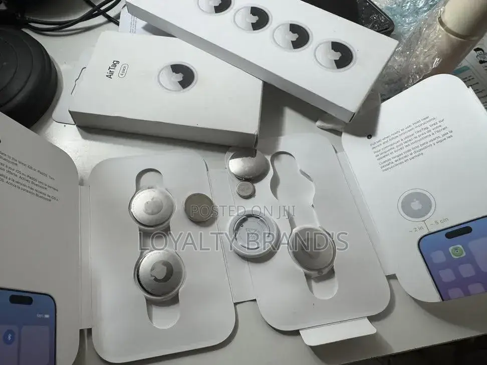 Apple Airtag 4 Pack – Premium Smart Tracker Set Track Your Essentials
