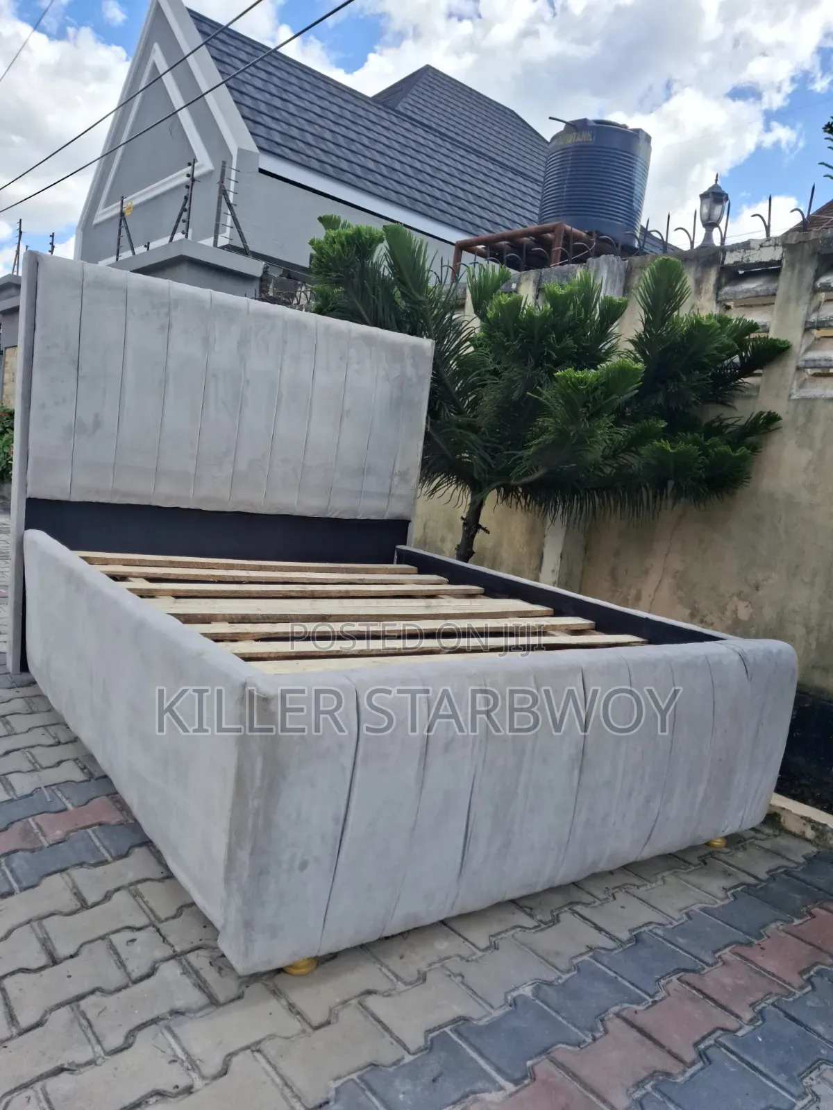 Kitanda Used 5×6