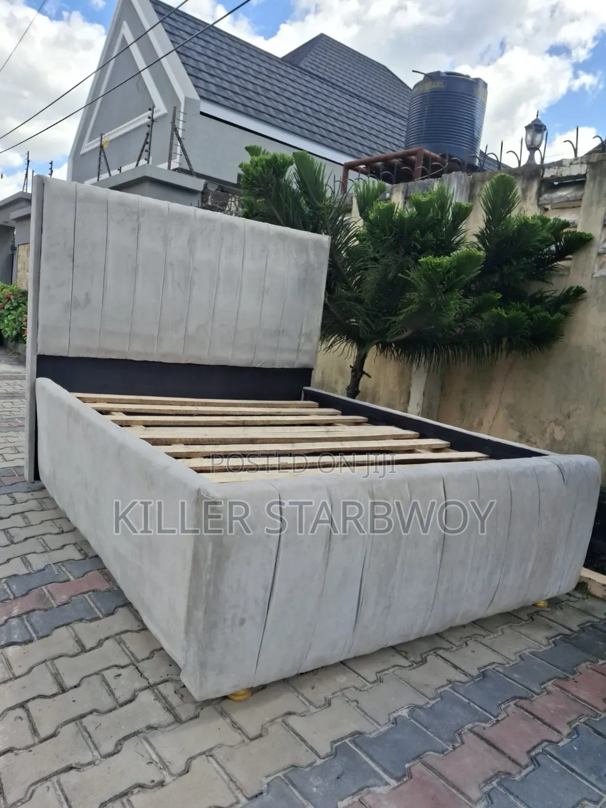 Kitanda Used 5×6