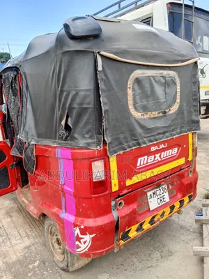 Bajaj RE 2020 Red