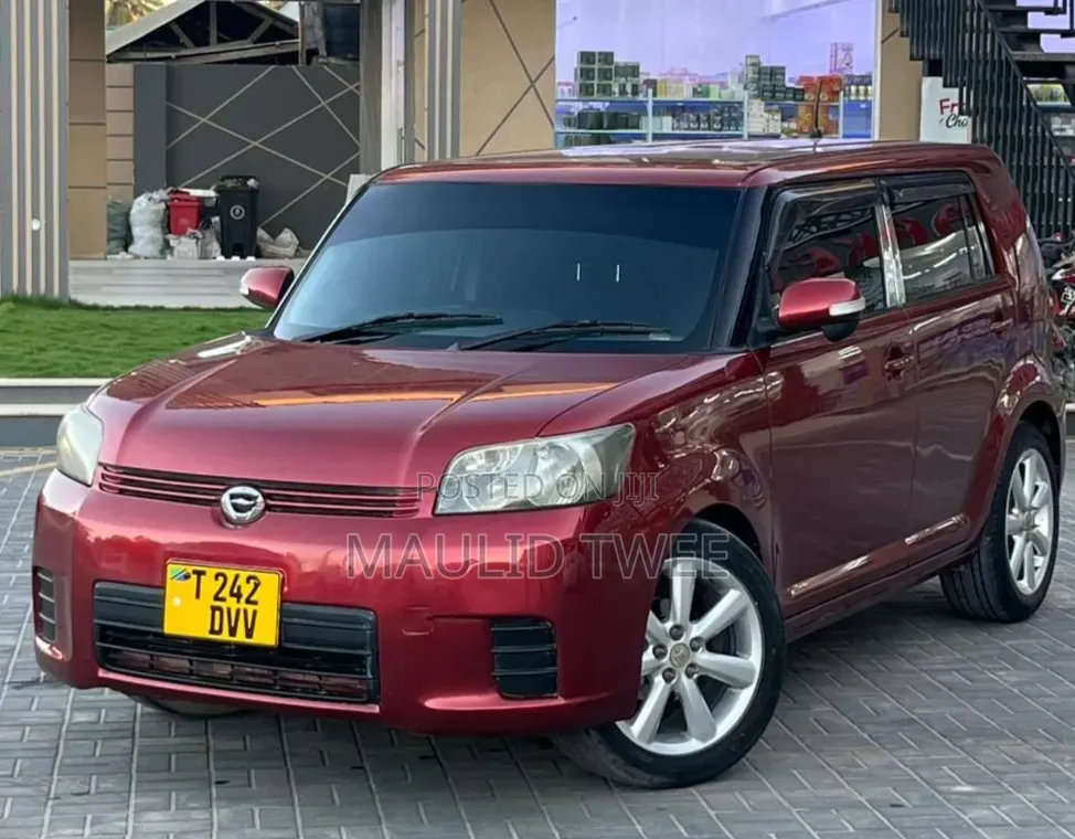 Toyota Corolla Rumion 2009 Brown