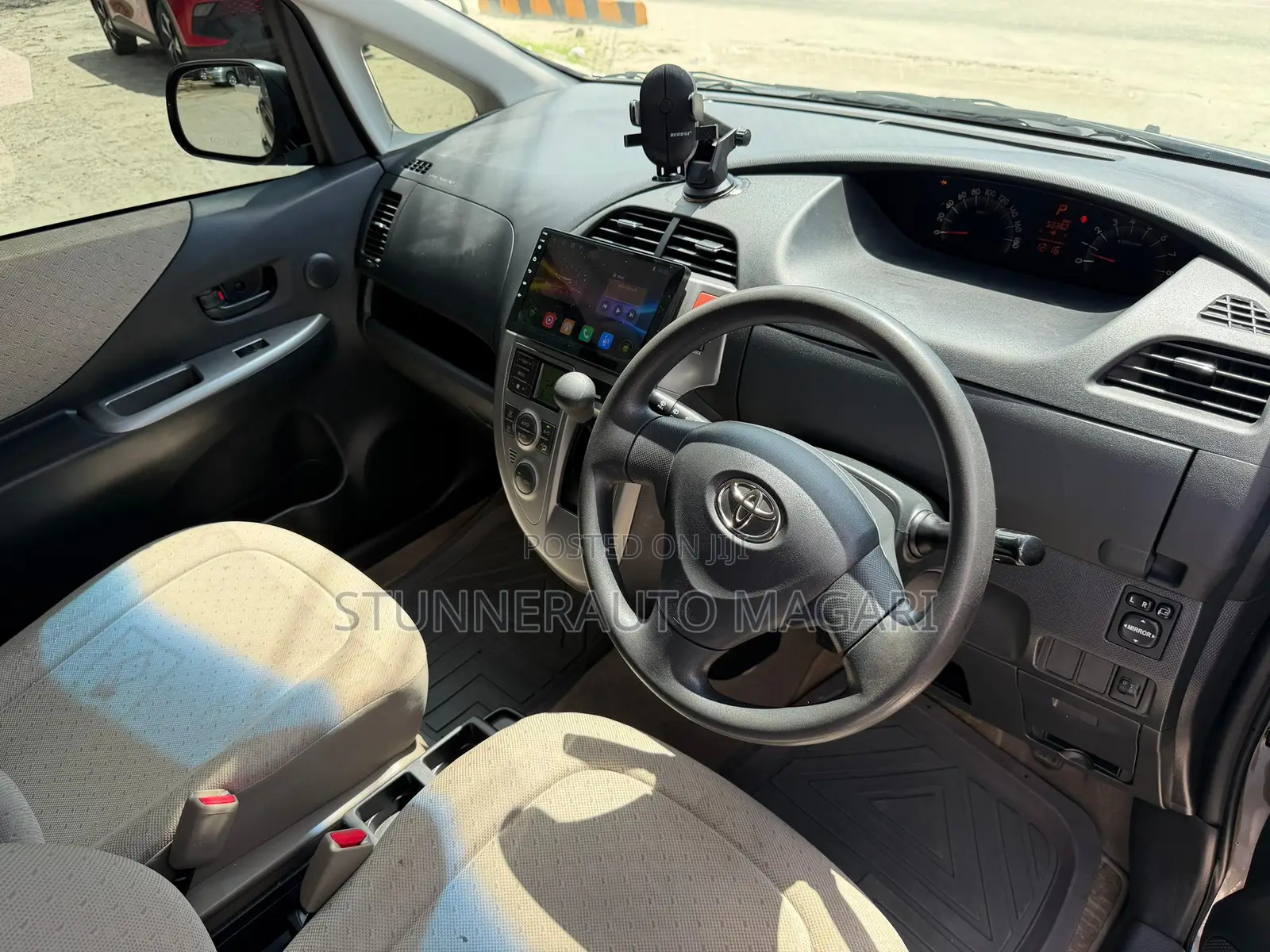 Toyota Ractis 2005 Gray