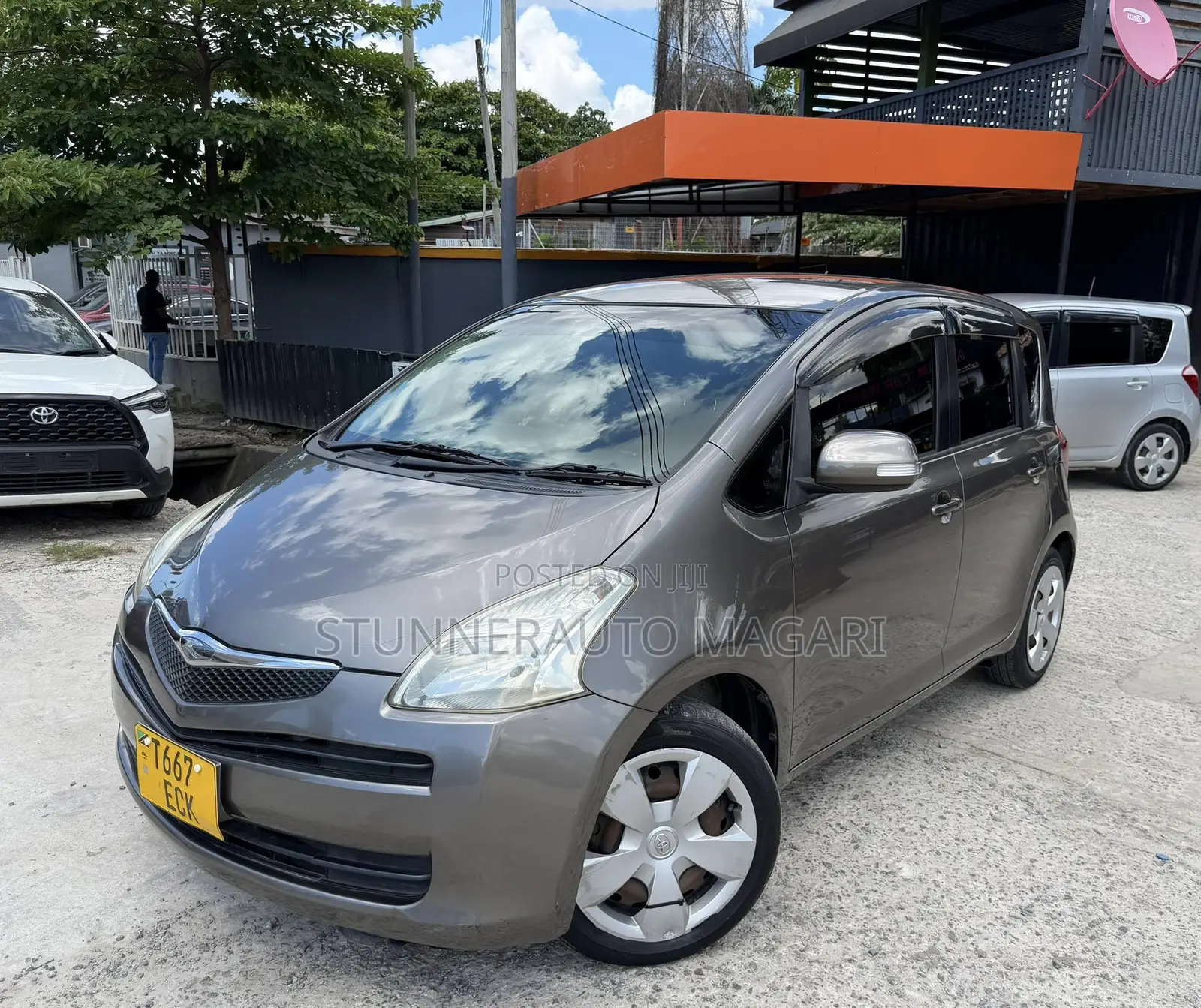 Toyota Ractis 2005 Gray
