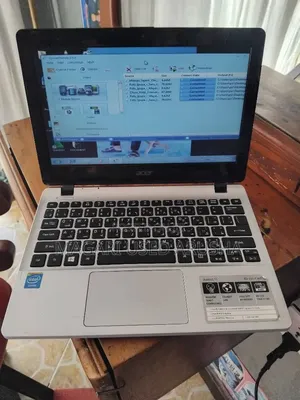 Laptop Acer Aspire E3 111 2GB Intel Core i9 HDD+SSD 500GB