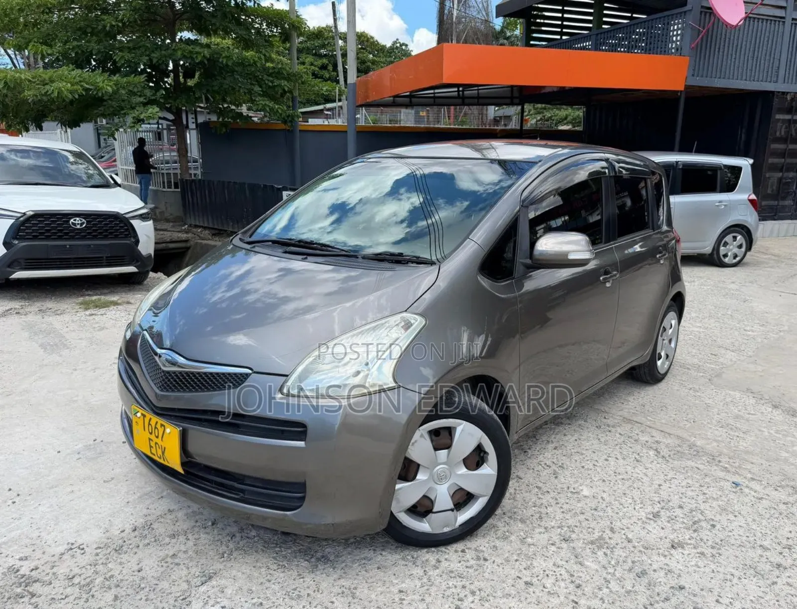 Toyota Ractis 2005 Gray