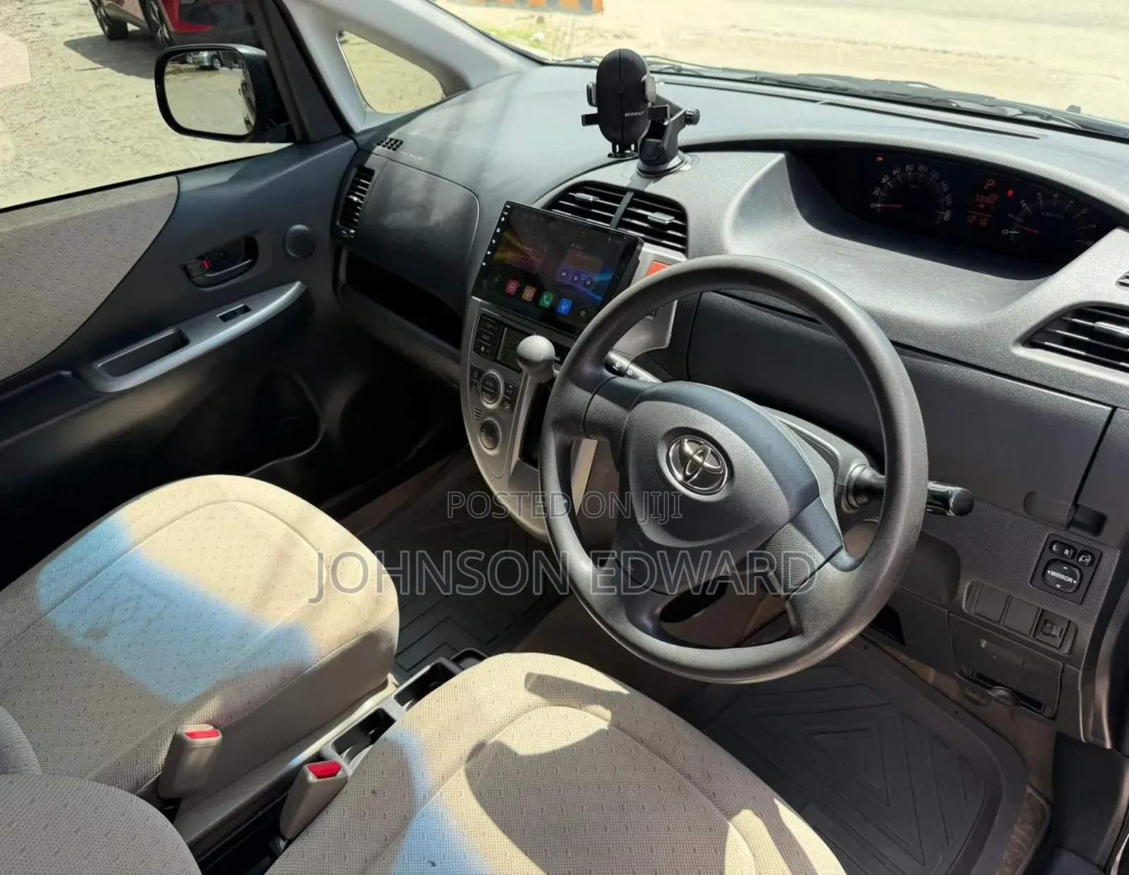 Toyota Ractis 2005 Gray