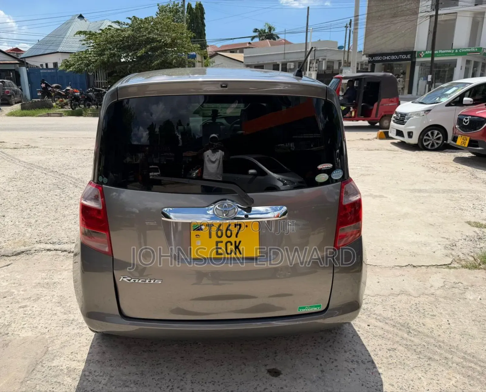 Toyota Ractis 2005 Gray