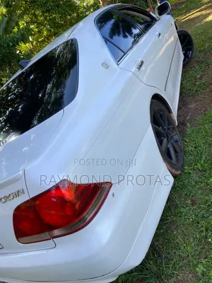 Toyota Crown 2004 White