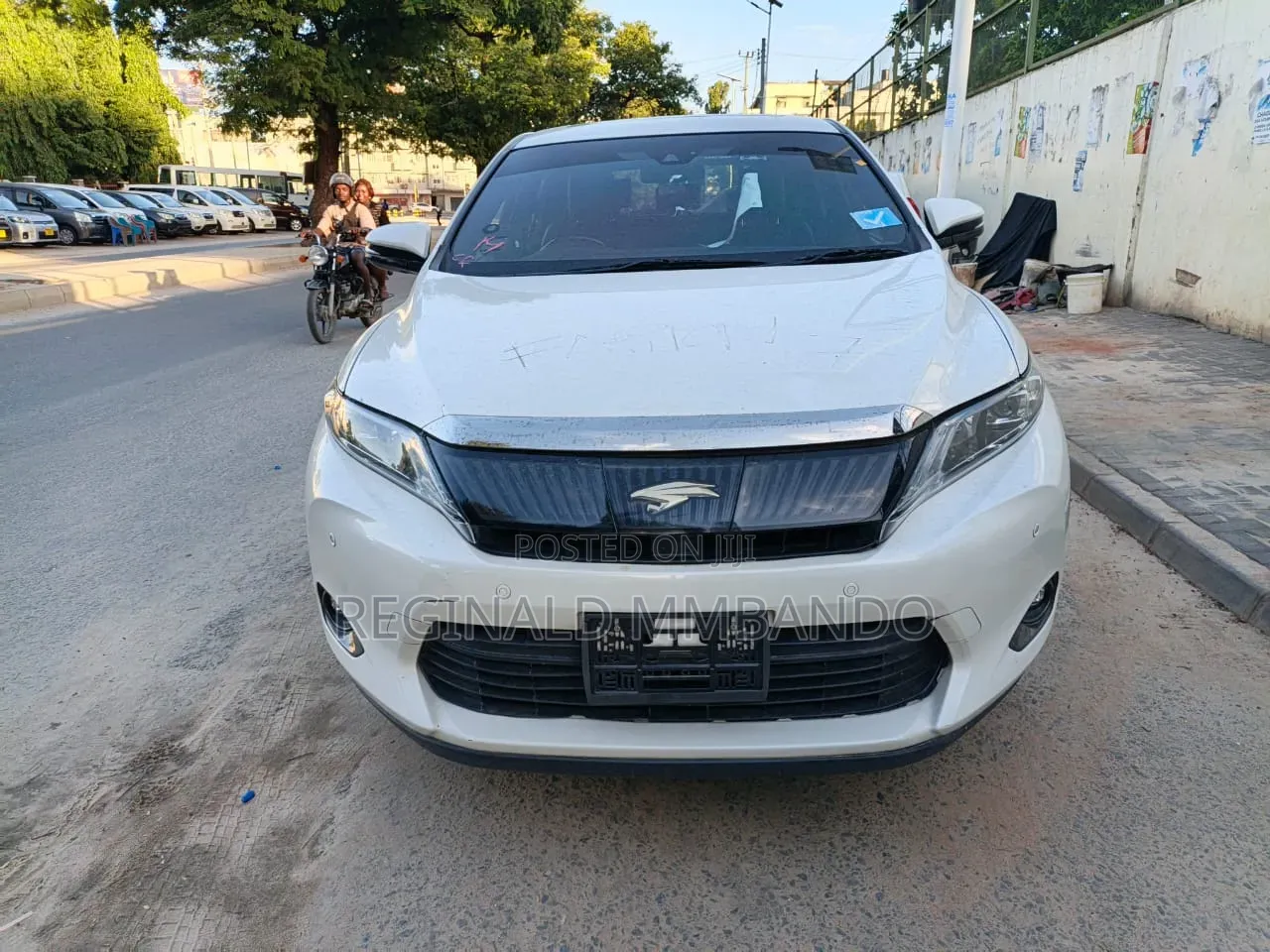 Toyota Harrier 2.0 2016 White