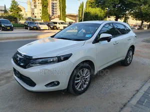 Toyota Harrier 2.0 2016 White