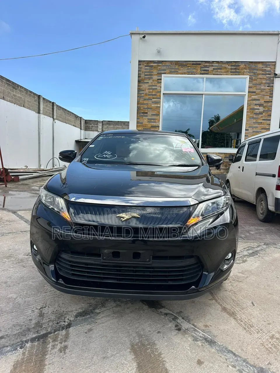 Toyota Harrier 2.0 4WD 2016 Black