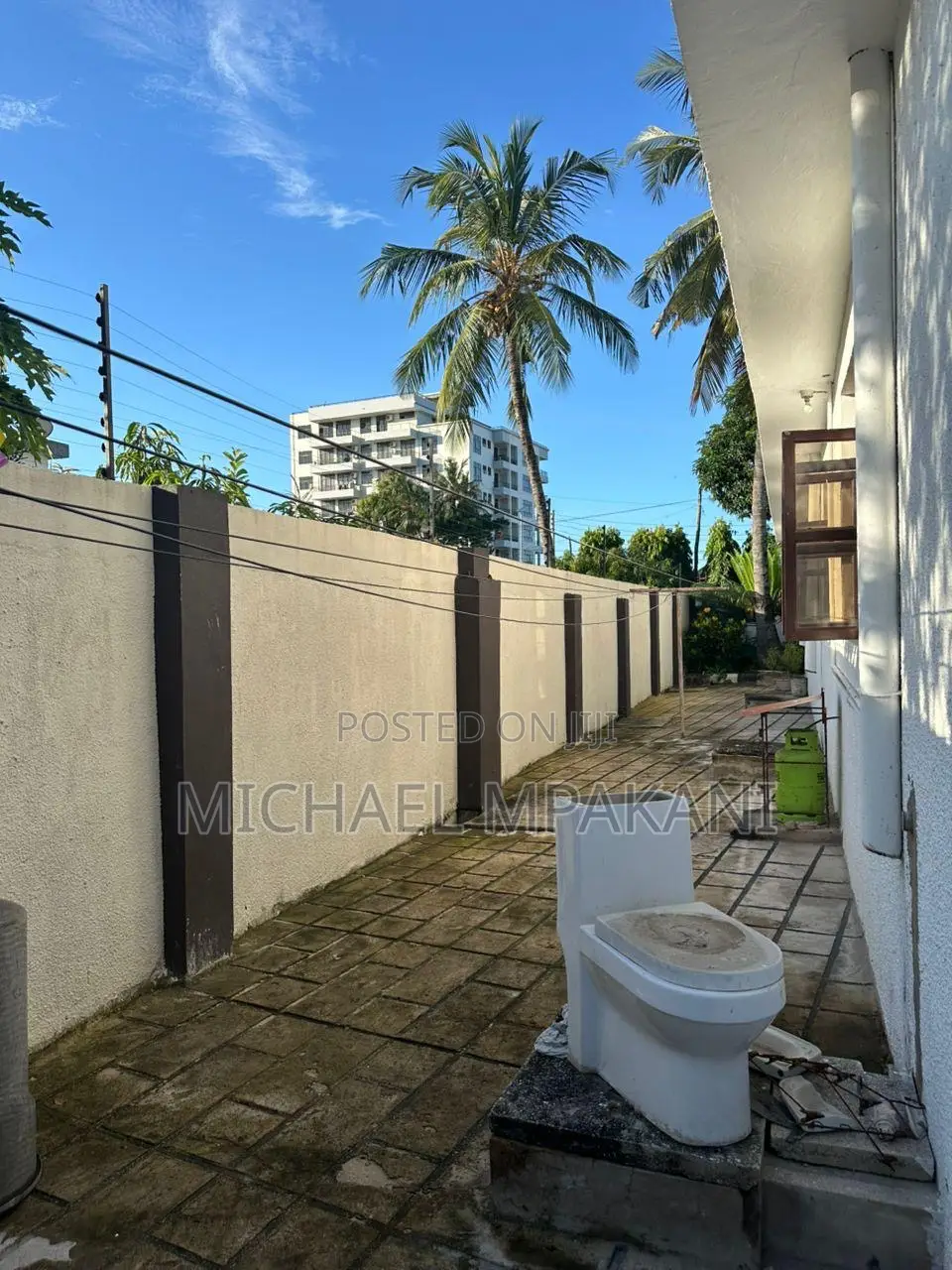 Furnished 3bdrm House in Mpakani_Real Estate, Mikocheni for sale