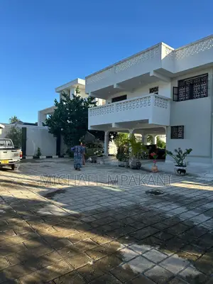 Furnished 3bdrm House in Mpakani_Real Estate, Mikocheni for sale