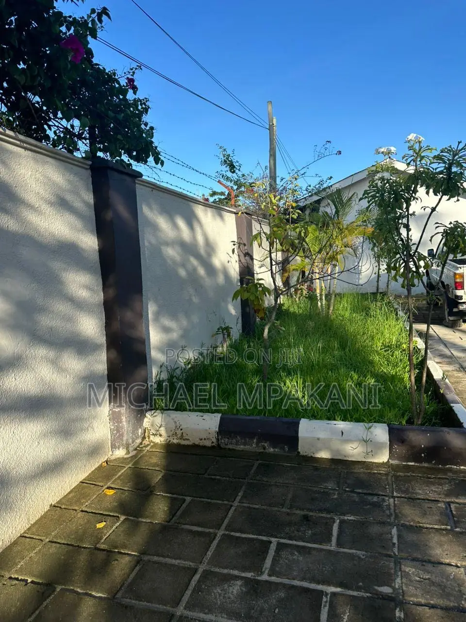 Furnished 3bdrm House in Mpakani_Real Estate, Mikocheni for sale