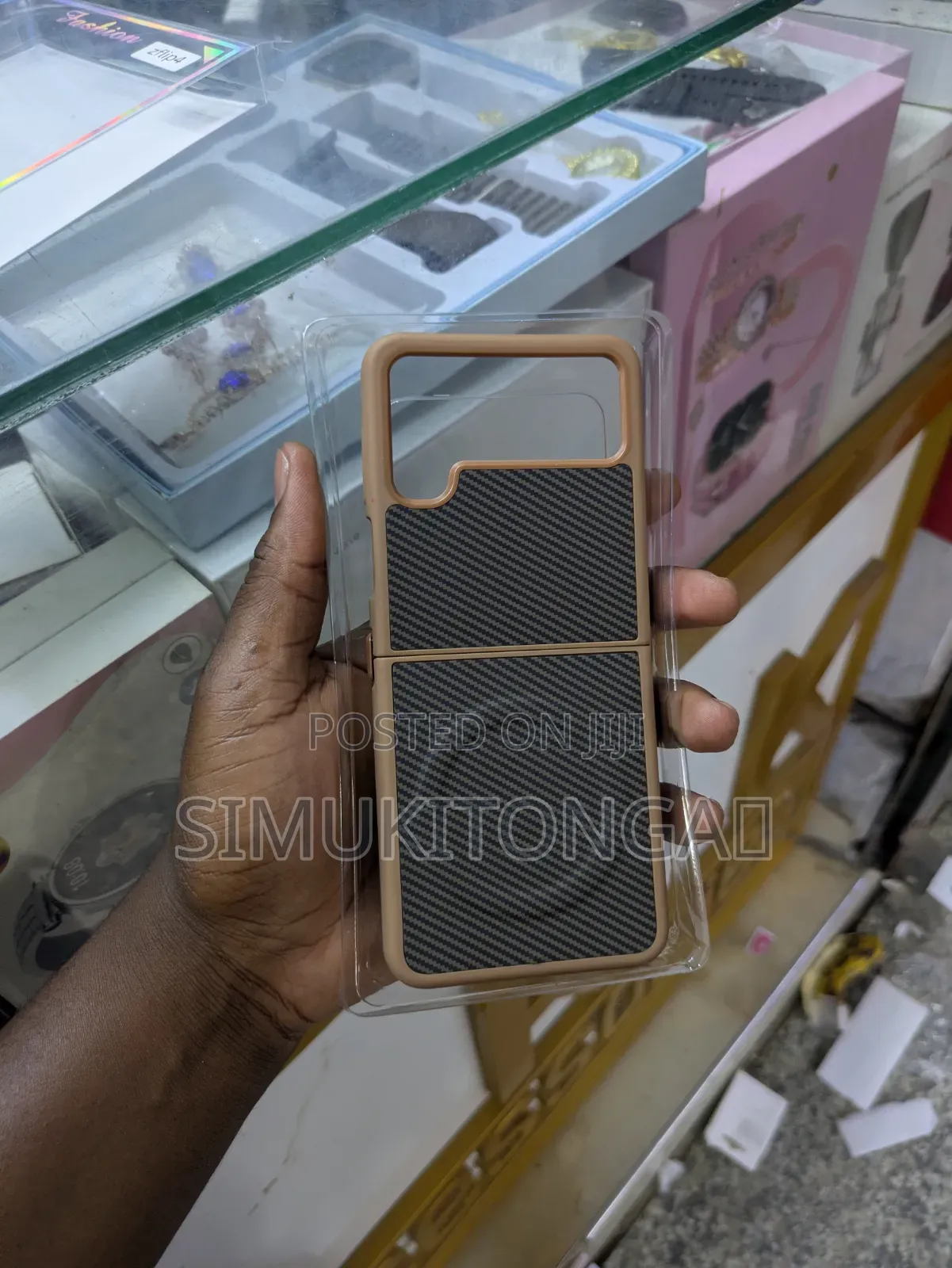 Pendezesha Simu Yako Nasi Flip 4 Case