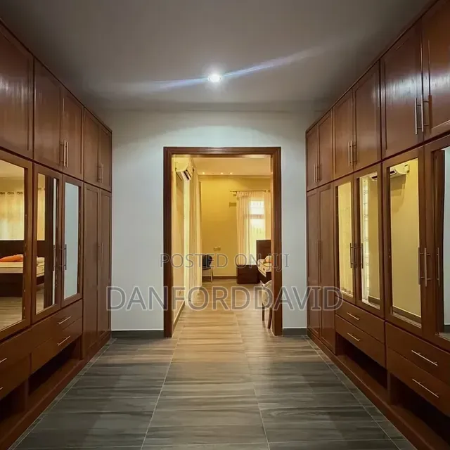 5bdrm House in Kahwa Real Estste, Mbweni for sale