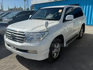 Toyota Land Cruiser 2009 White