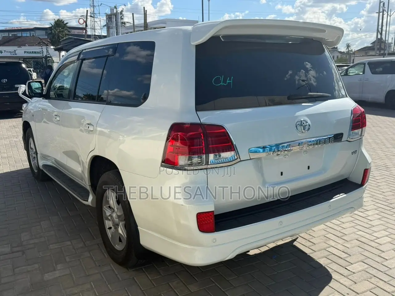 Toyota Land Cruiser 2009 White