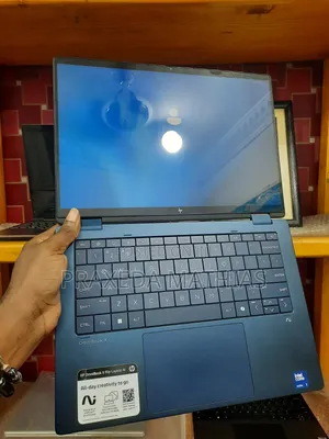 Laptop HP OmniBook X Flip 14" 16GB Intel Core Ultra 7 SSD 1T