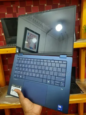 Laptop HP OmniBook X Flip 14" 16GB Intel Core Ultra 7 SSD 1T