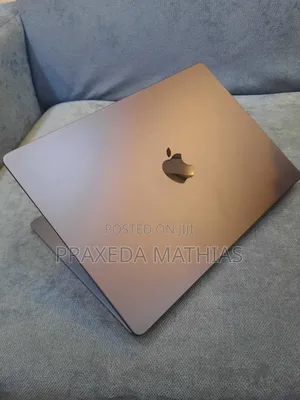 Apple MacBook Pro 2023 M3 Pro 14-inch 18GB Apple M3 Pro SSD 512GB