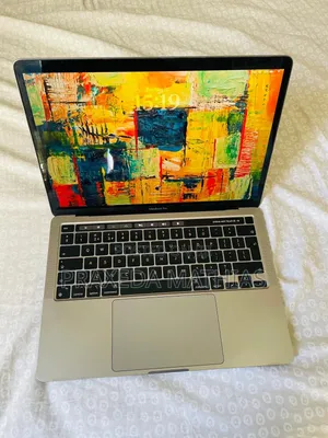 Laptop Apple MacBook Pro 2022 M2 8GB Apple M2 SSD 256GB