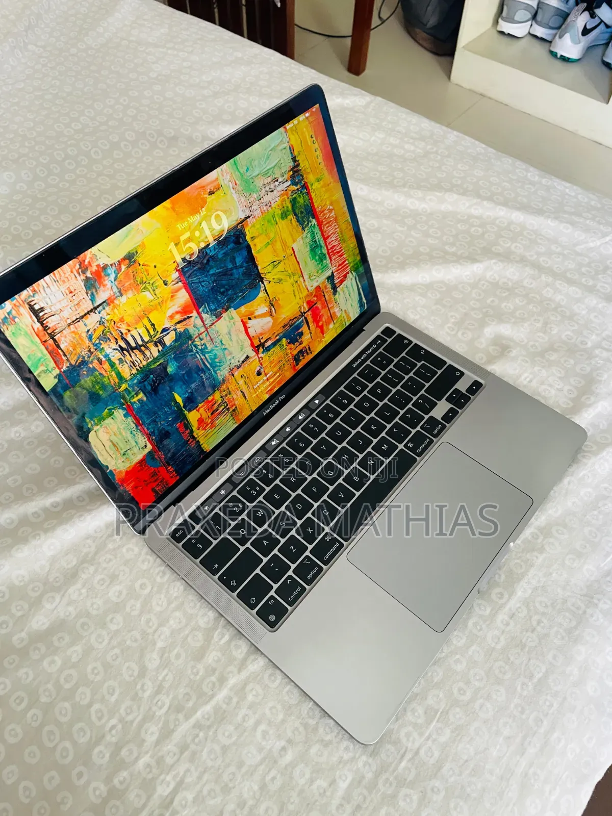 Laptop Apple MacBook Pro 2022 M2 8GB Apple M2 SSD 256GB
