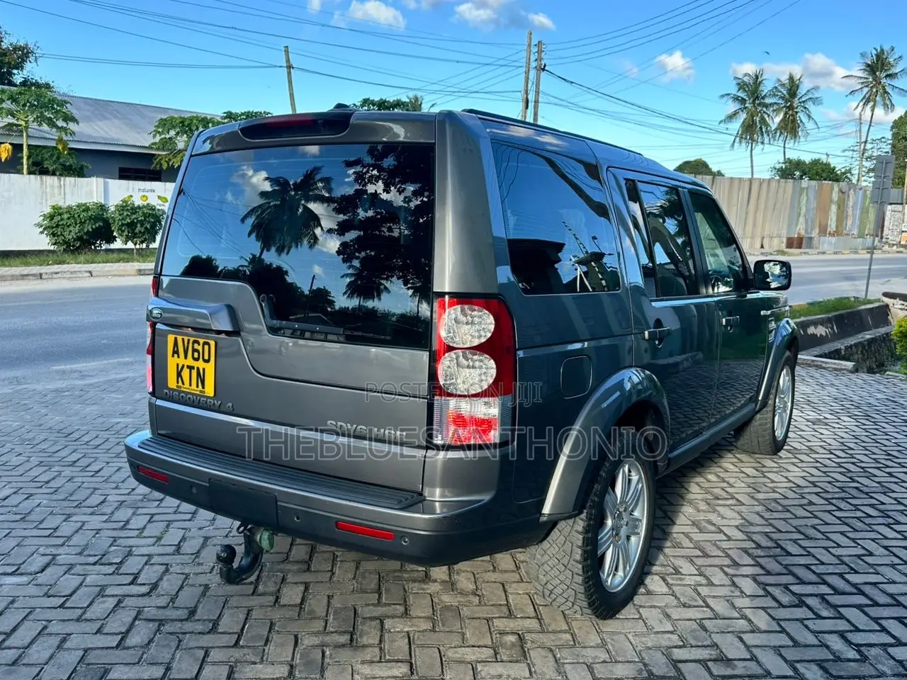 Land Rover Discovery 2010 Gray