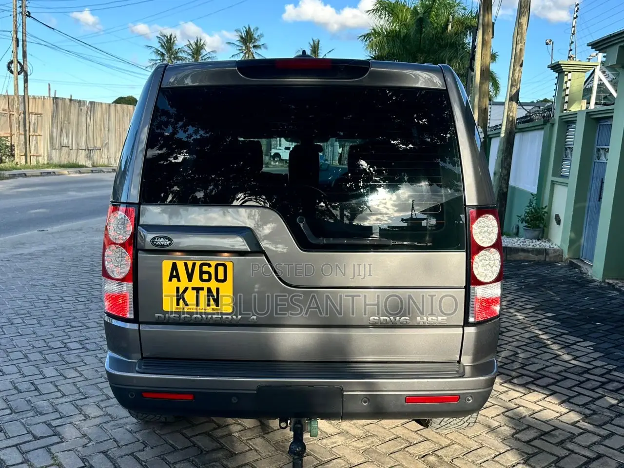 Land Rover Discovery 2010 Gray