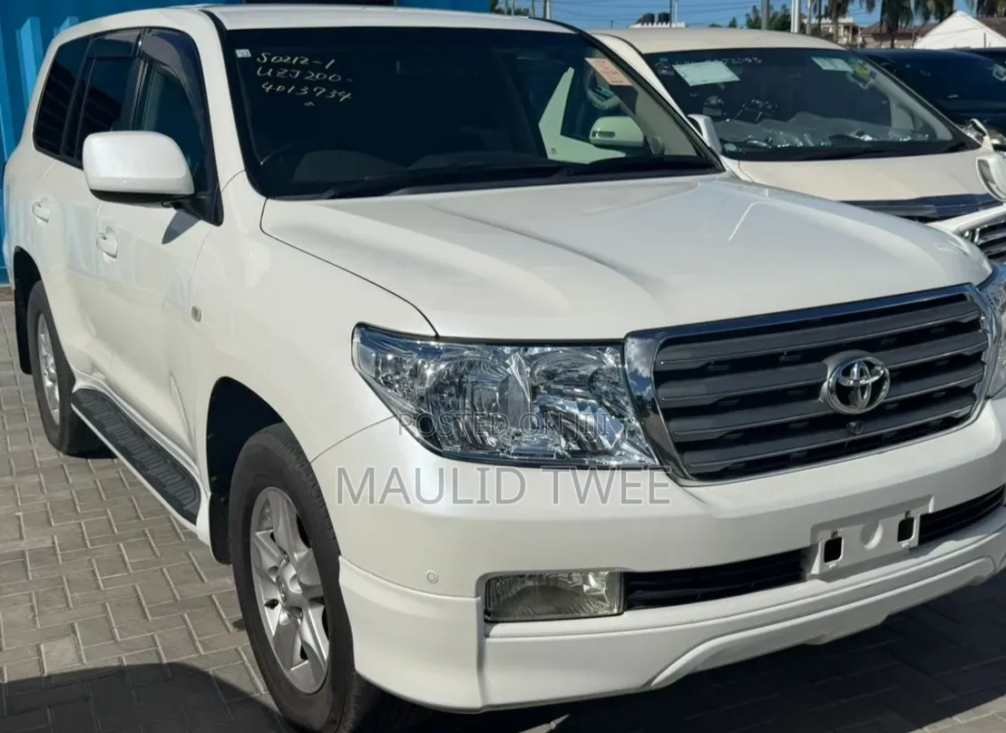 Toyota Land Cruiser 2009 White