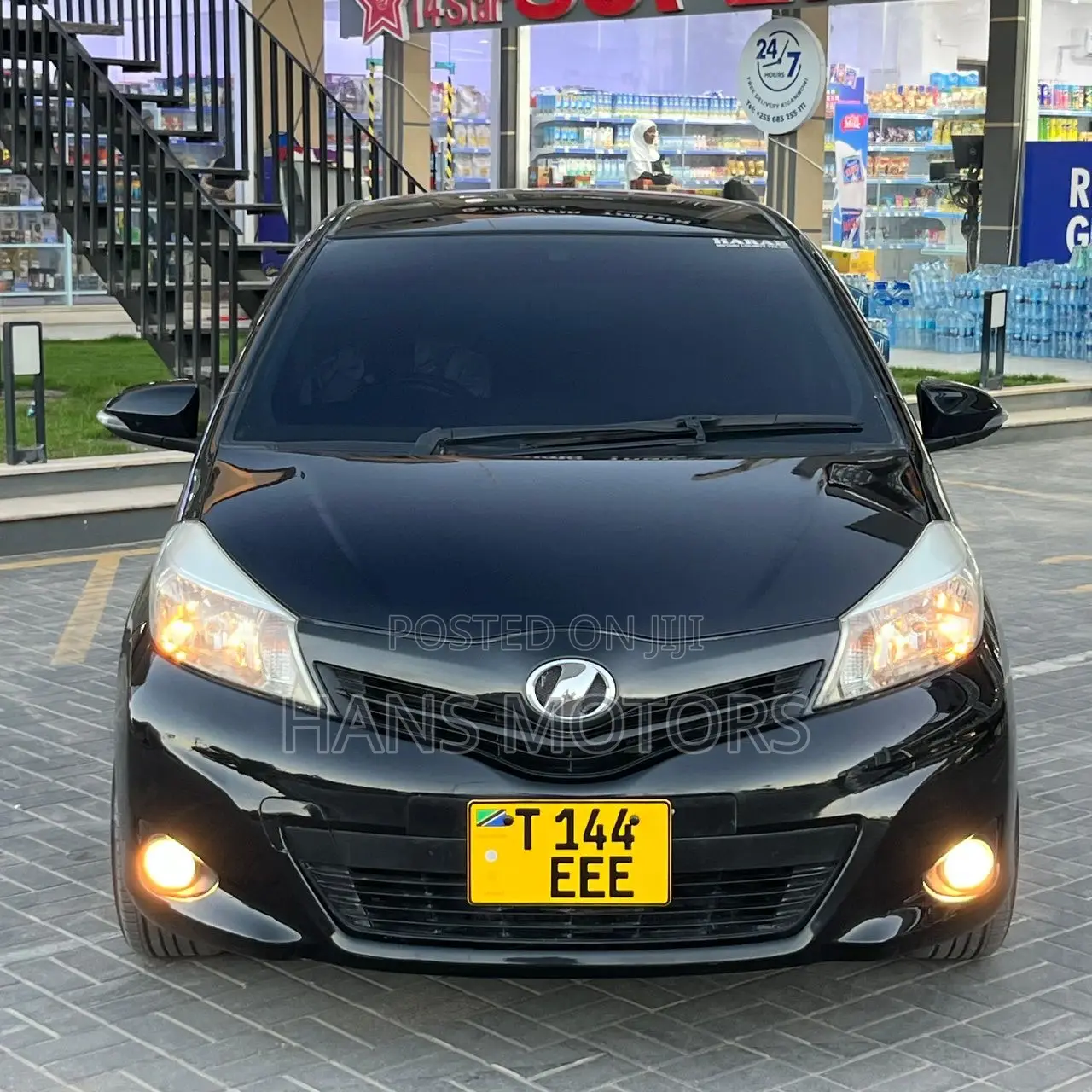 Toyota Vitz 2013 Black
