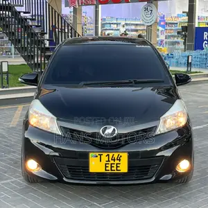 Toyota Vitz 2013 Black