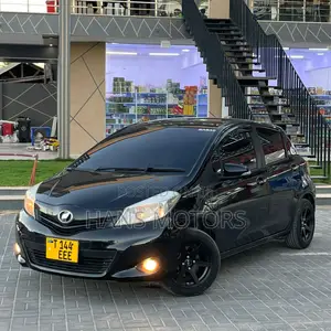 Toyota Vitz 2013 Black