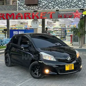 Toyota Vitz 2013 Black
