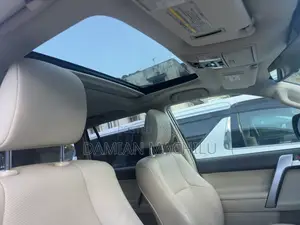 Toyota Land Cruiser Prado 2017 White
