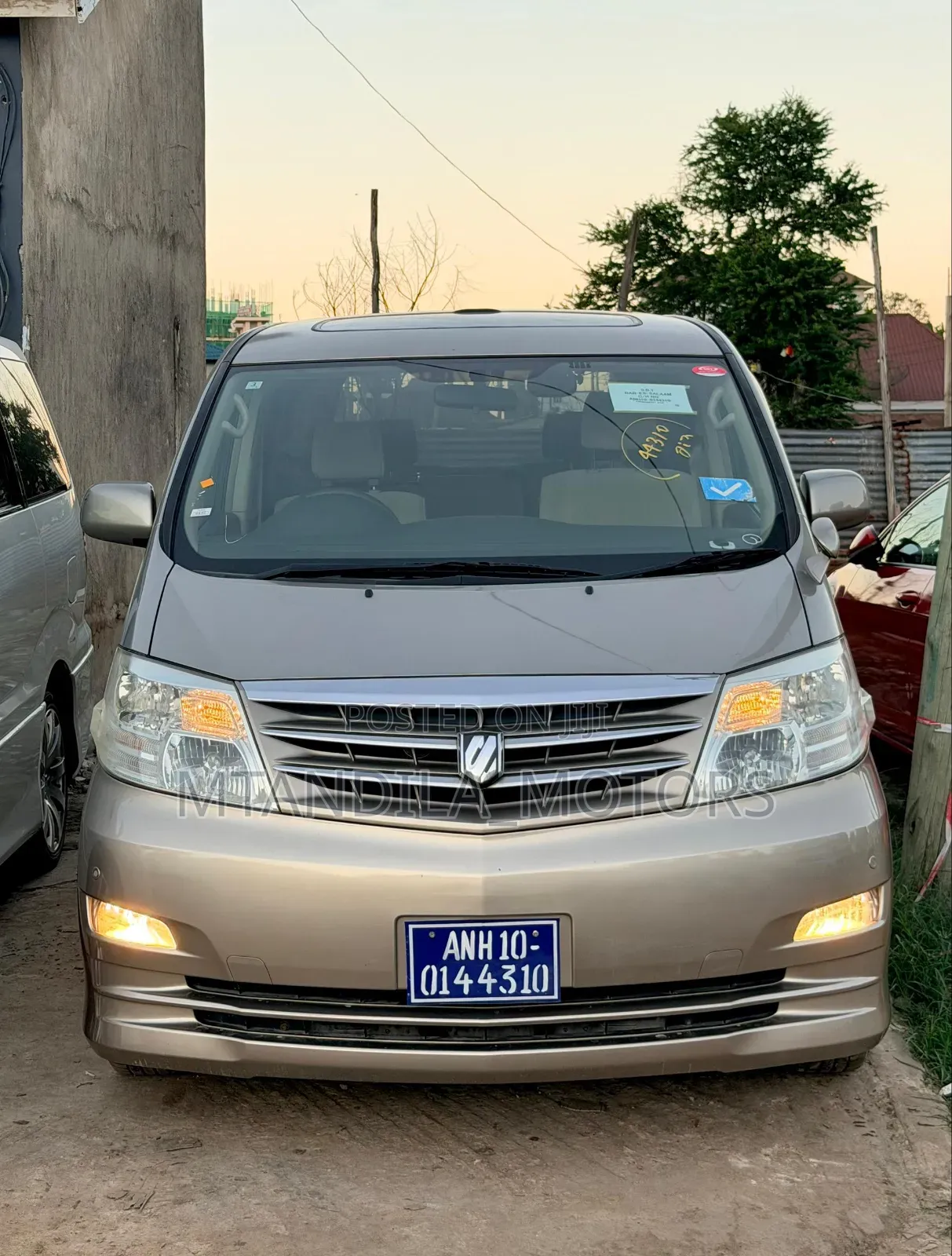 Toyota Alphard 2.4 Petrol AWD 2006 Gold