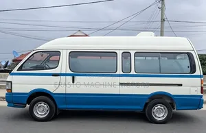 Toyota HiAce 2005