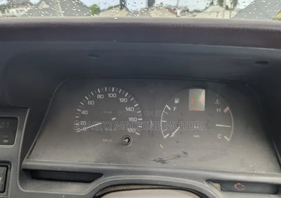 Toyota HiAce 2005