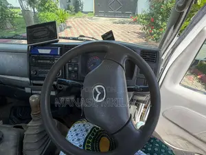 2003 Mazda Titan