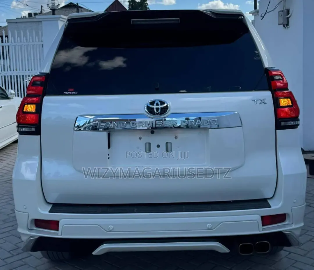 Toyota Land Cruiser Prado 2021 Off white