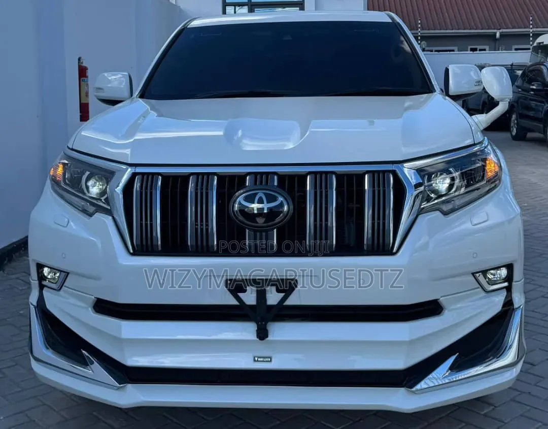 Toyota Land Cruiser Prado 2021 Off white