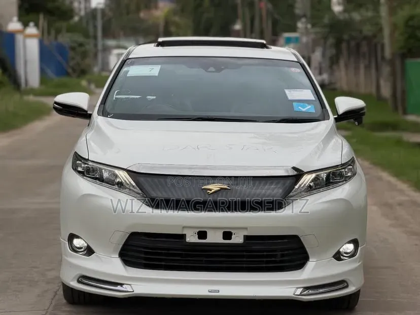 Toyota Harrier 2.0 2017 Off white